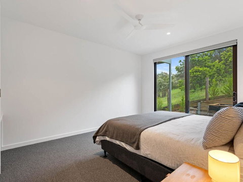 Fairway Views - Lismore Accommodation 6