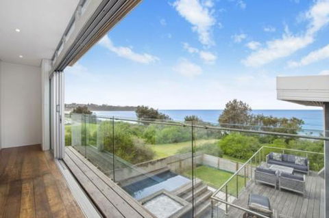 Beachfront Location 28 Mitchell Pde - Lismore Accommodation 6