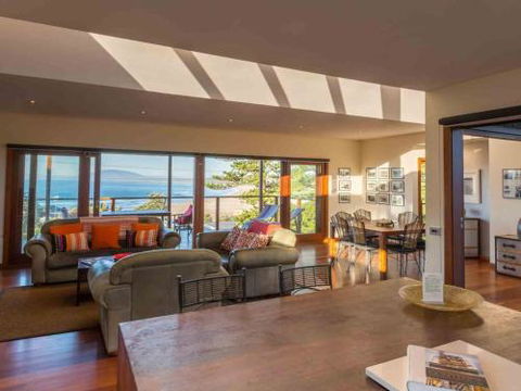 CARMELONE Gerroa 4pm Check Out On Sundays - Lismore Accommodation 5