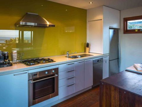 CARMELONE Gerroa 4pm Check Out On Sundays - Lismore Accommodation 4