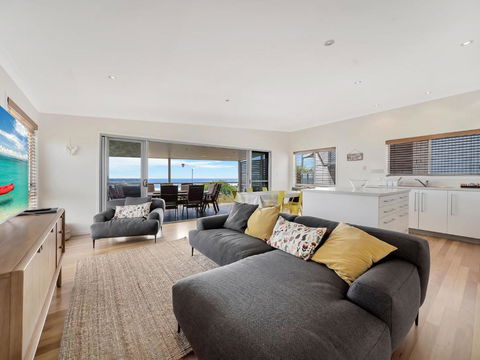 Drift Beach House - Lismore Accommodation 1