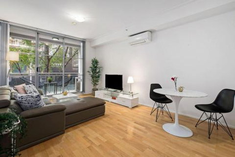 A Bright & Stylish Studio Next To Darling Harbour - Lismore Accommodation 4