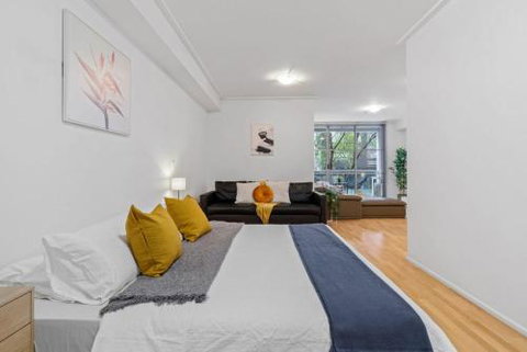 A Bright & Stylish Studio Next To Darling Harbour - Lismore Accommodation 1