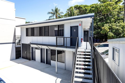 Airlie Sun & Sand Accommodation Studio 1 - Lismore Accommodation 1