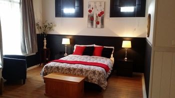 Strahan Holidays - Lismore Accommodation 0