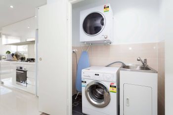 Executive Designer Apartment With Pool + Parking - Lismore Accommodation 1