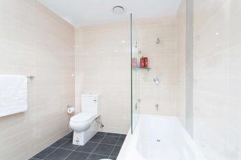 Executive Designer Apartment With Pool + Parking - Lismore Accommodation 6