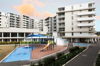 Executive Designer Apartment With Pool + Parking - Lismore Accommodation 3