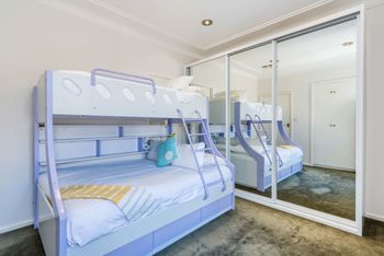 Spacious 4 Bedroom House The Hill - Lismore Accommodation 3