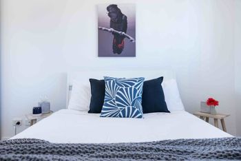 Bright 2 Bedroom Seafoam Apartment - Lismore Accommodation 3