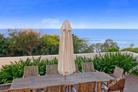 R & W Noosa Holidays 19 The Esplanade - Lismore Accommodation 1