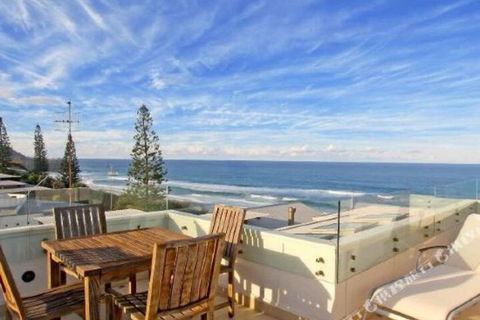R & W Noosa Holidays 19 The Esplanade - Lismore Accommodation 6
