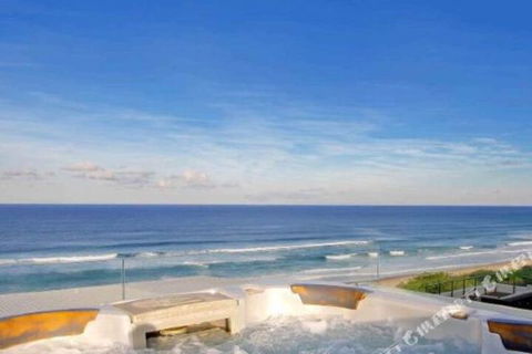R & W Noosa Holidays 19 The Esplanade - Lismore Accommodation 2