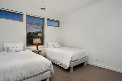 Kew Luxurious Townhouse - Lismore Accommodation 3