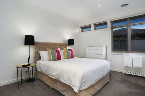 Kew Luxurious Townhouse - Lismore Accommodation 5