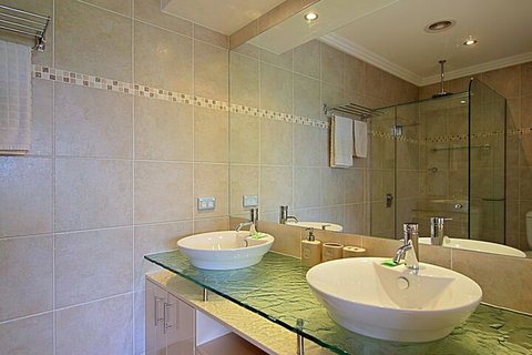 A Perfect Stay - 3 James Cook Apartments - Lismore Accommodation 4