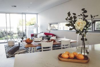 LUXURY 3 BEDROOM APARTMENT SYDNEY - Lismore Accommodation 0