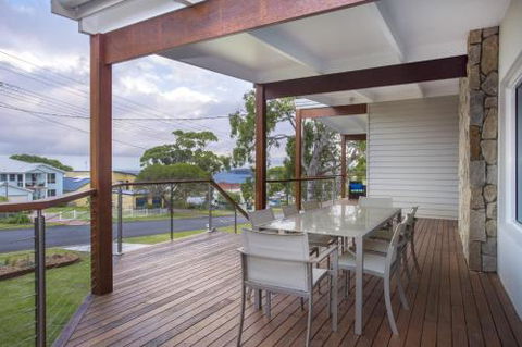 THE PERFECT BEACH HOUSE - Lismore Accommodation 4