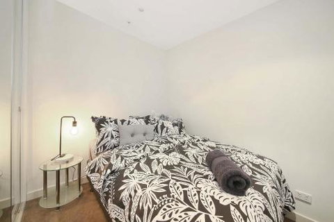 A Cozy 2BR CBD Apartment Near Bourke St. Mall - Lismore Accommodation 1