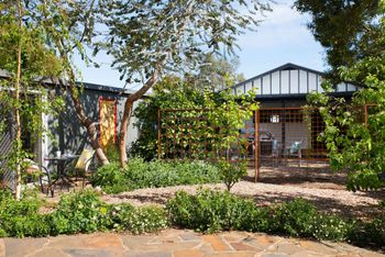 Alba House - Lismore Accommodation 2