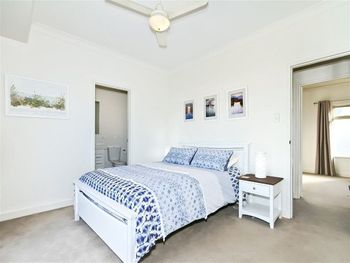 Modern Seaside Sanctuary - Lismore Accommodation 1