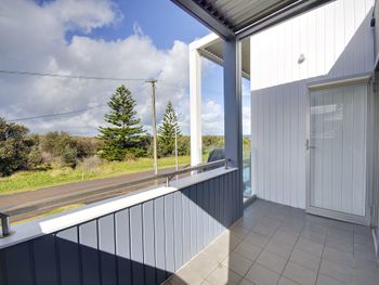 Boat Harbour Holiday 10 Noamunga Street - Lismore Accommodation 1