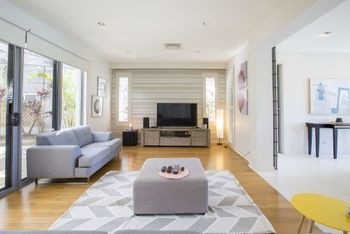 Gold Coast Luxury Waterfront House - Lismore Accommodation 2