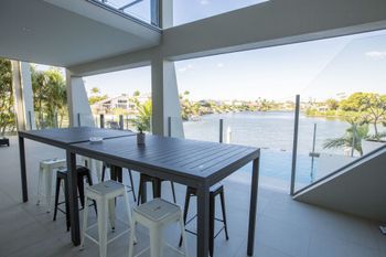 Gold Coast Luxury Waterfront House - Lismore Accommodation 1
