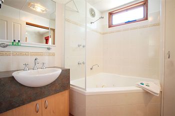 Yarraby Holiday Park - Lismore Accommodation 1