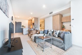 Executive Two Bedroom City Apartment With Views - Lismore Accommodation 6