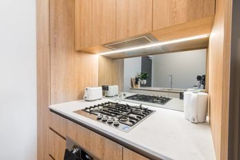 Executive Two Bedroom City Apartment With Views - Lismore Accommodation 1