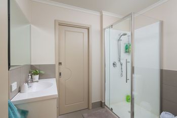 The Executive B & B - Lismore Accommodation 6