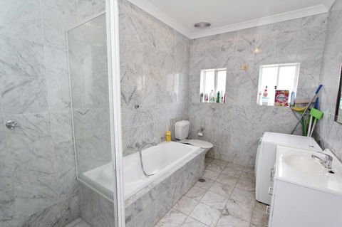 Pelicanstay Holiday Home Bondi Beach - Lismore Accommodation 4