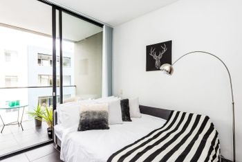 Executive Two Bed Penthouse Studio In The City - Lismore Accommodation 1