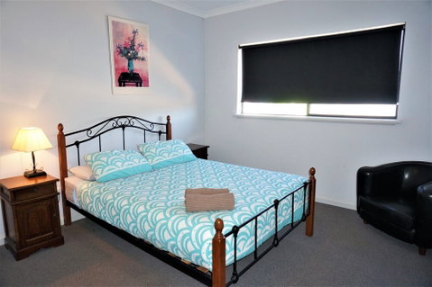 Ningaloo Breeze Villa 10 - Lismore Accommodation 1