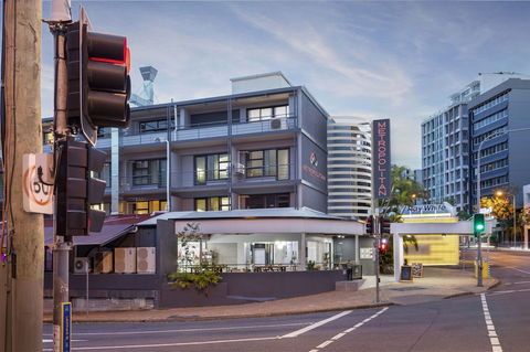 The Metropolitan Spring Hill - Lismore Accommodation 1
