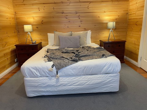 Dunes - Elegant Beach Villa With Huge Swim Spa - Lismore Accommodation 3