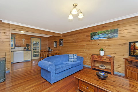 Dunes - Elegant Beach Villa With Huge Swim Spa - Lismore Accommodation 4