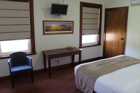 The Dormie House - On The Golf Course - Lismore Accommodation 3