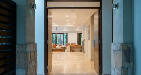 Sea Temple Port Douglas 3 Bedroom Luxury Villa - Lismore Accommodation 5