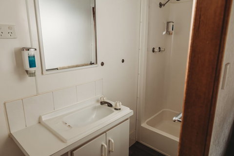 G'day Parks Ararat - Lismore Accommodation 0