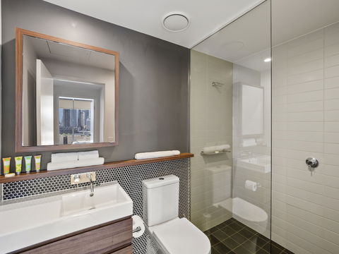 Lucid Living Brisbane - Lismore Accommodation 5