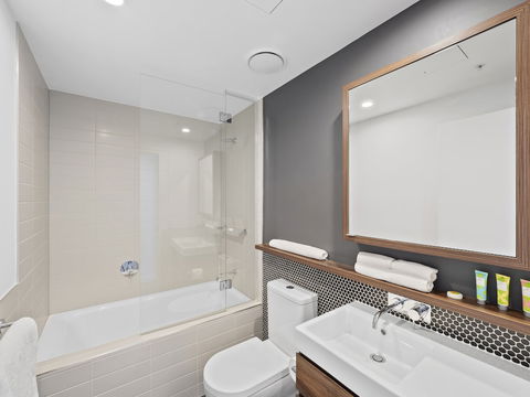 Lucid Living Brisbane - Lismore Accommodation 4