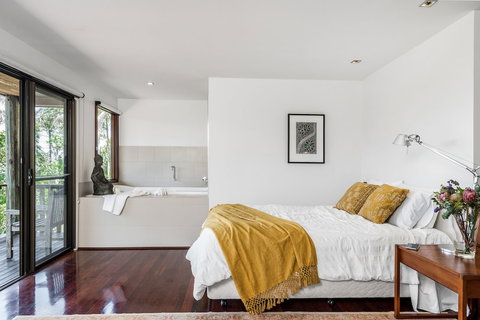 Your Luxury Escape - Cedar View - Lismore Accommodation 6