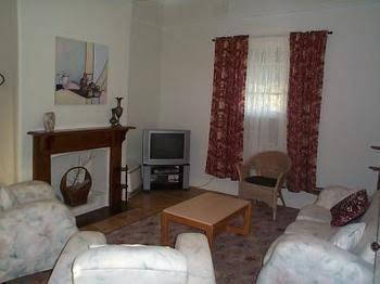 Aaron Cottage - Lismore Accommodation 2