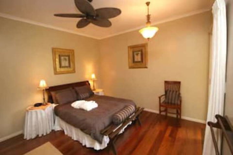 Noosa Country House - Lismore Accommodation 4