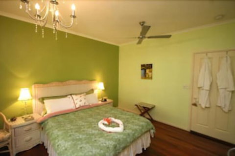 Noosa Country House - Lismore Accommodation 5