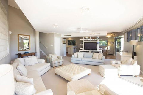 Noosa Apartments 1 Hastings Park - Lismore Accommodation 3