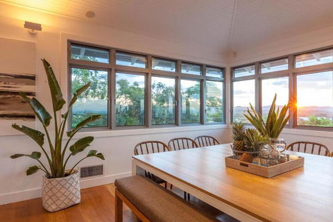 Vantage Over Byron - Lismore Accommodation 0