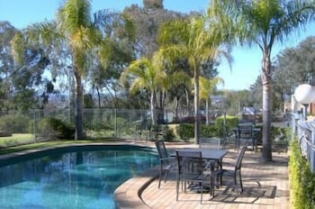 Commercial Golf Resort - Lismore Accommodation 3
